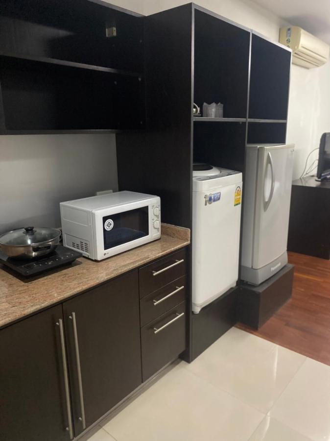 The Park 304 Executive Serviced Apartment Si Maha Phot Exterior photo