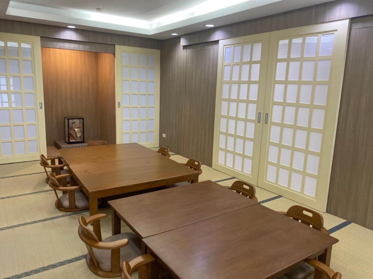 The Park 304 Executive Serviced Apartment Si Maha Phot Exterior photo